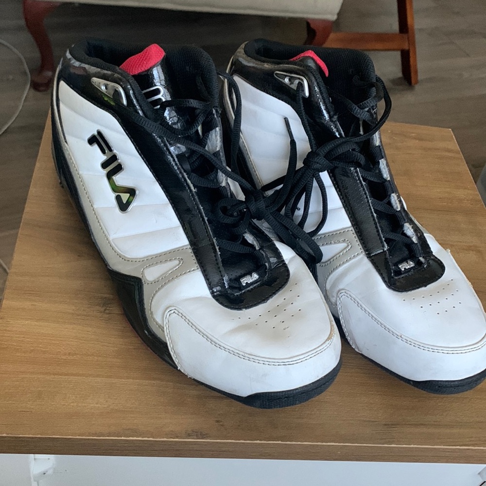 Fula basketball tennis shoes